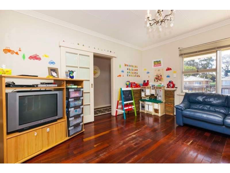 27 Wardle Road, Beaconsfield WA 6162