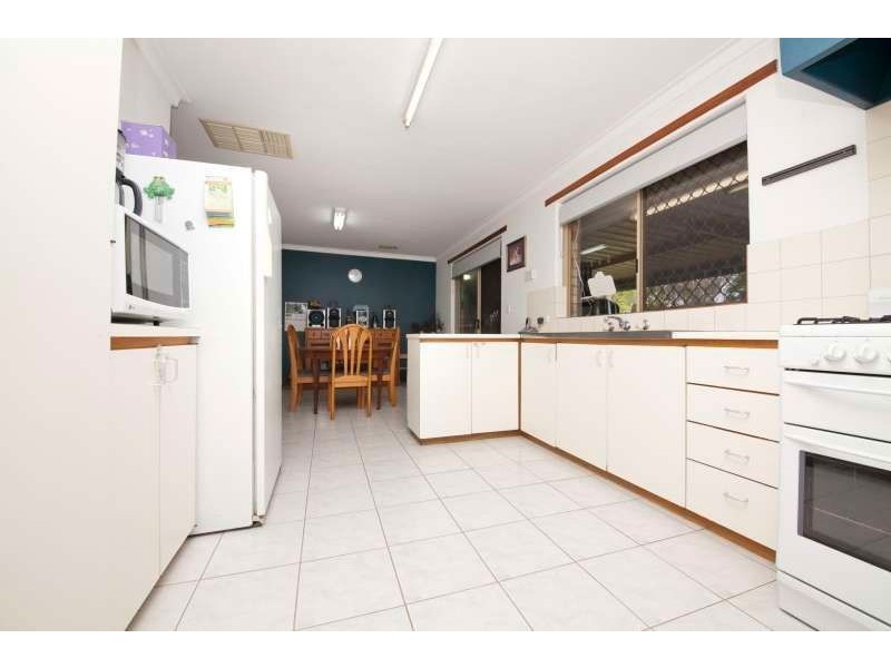 154 Elderberry Drive, South Lake WA 6164