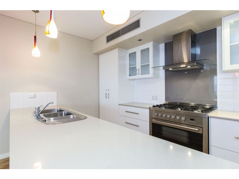 10/52 Rollinson Road, North Coogee WA 6163