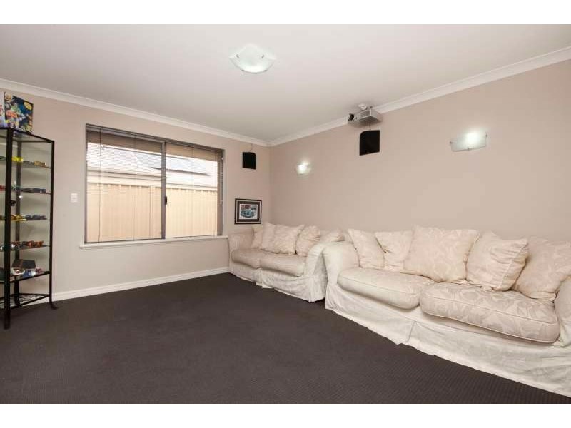 42 Honeyeater Street, Beeliar WA 6164