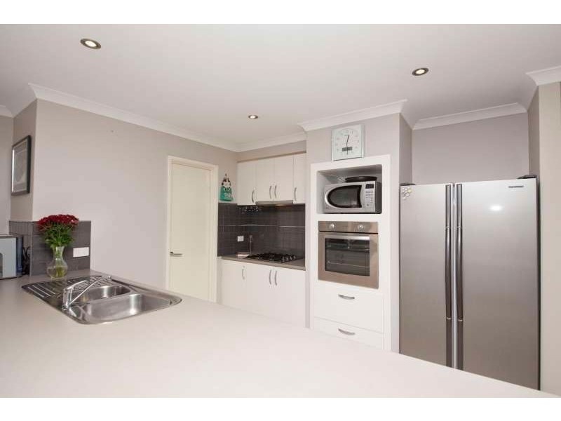 42 Honeyeater Street, Beeliar WA 6164