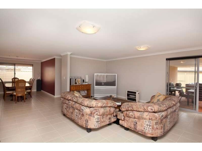 42 Honeyeater Street, Beeliar WA 6164