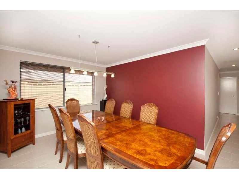 42 Honeyeater Street, Beeliar WA 6164