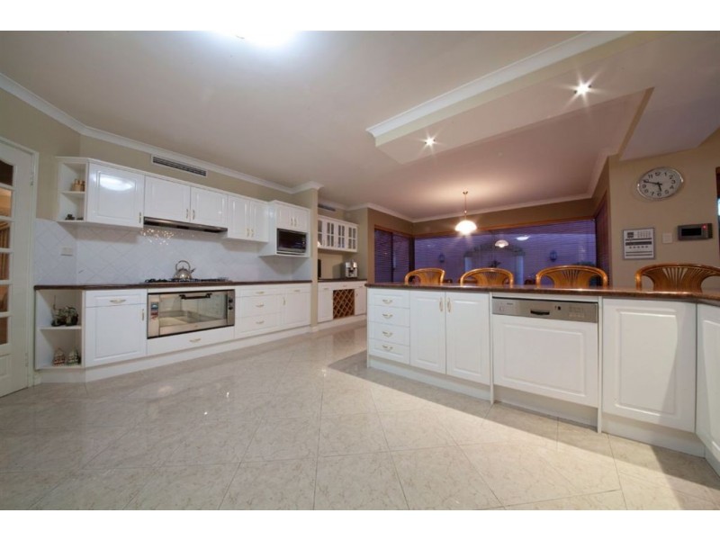 107 Glen Iris Drive, Jandakot WA 6164