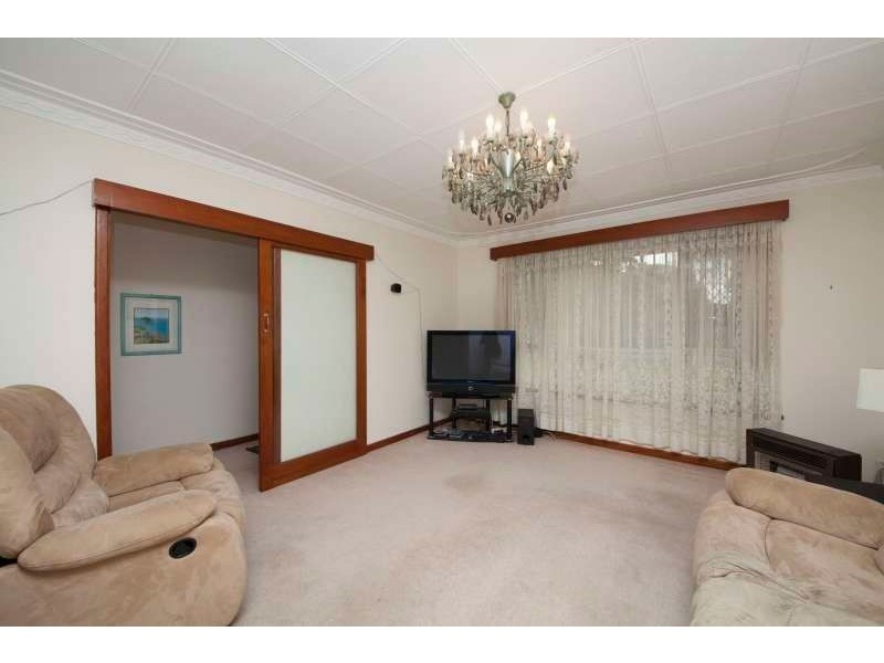1 Pilgrim Way, Hamilton Hill WA 6163