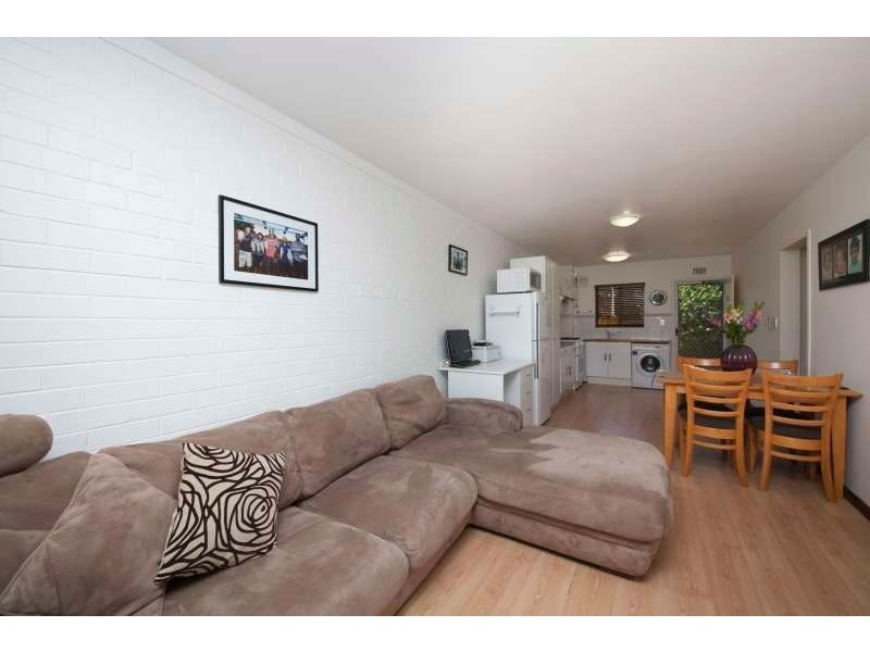 9/150 Healy Road, Hamilton Hill WA 6163