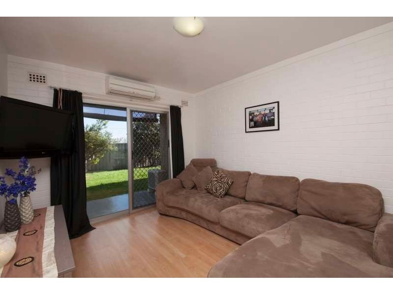 9/150 Healy Road, Hamilton Hill WA 6163