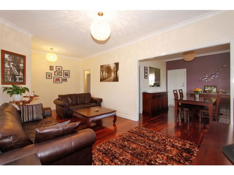 124 Cordelia Ave, Coolbellup WA 6163