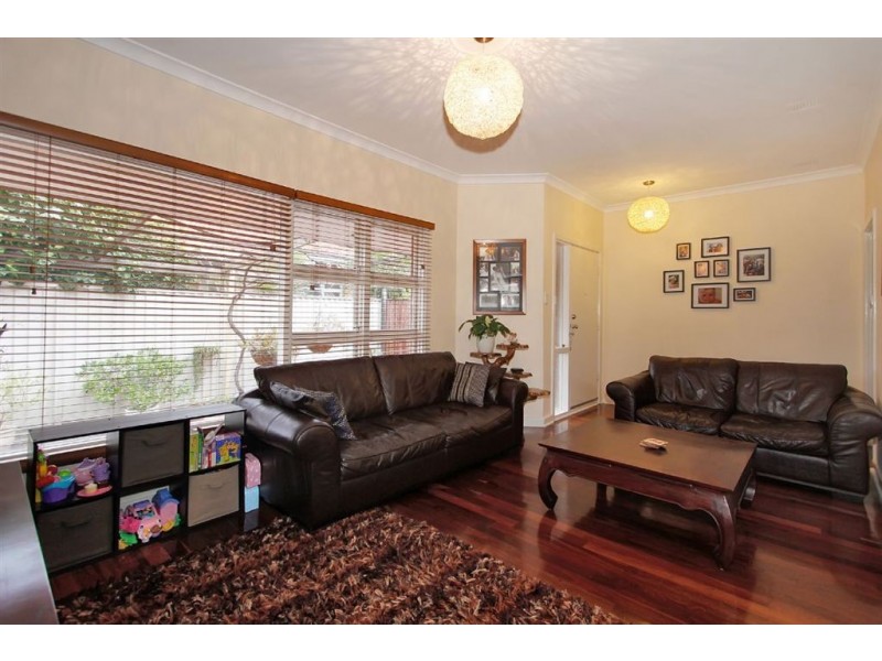 124 Cordelia Ave, Coolbellup WA 6163