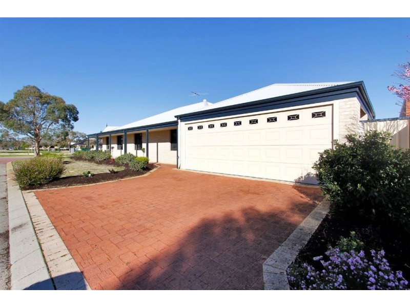 8 Chorus Circle, Atwell WA 6164