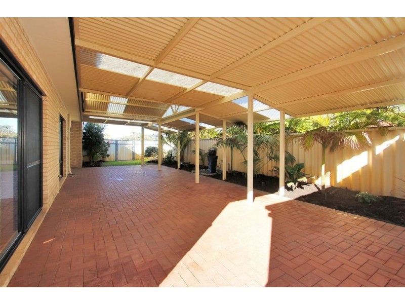 8 Chorus Circle, Atwell WA 6164