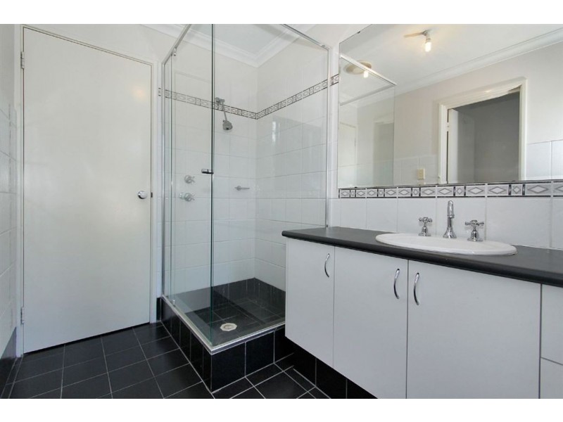 8 Chorus Circle, Atwell WA 6164