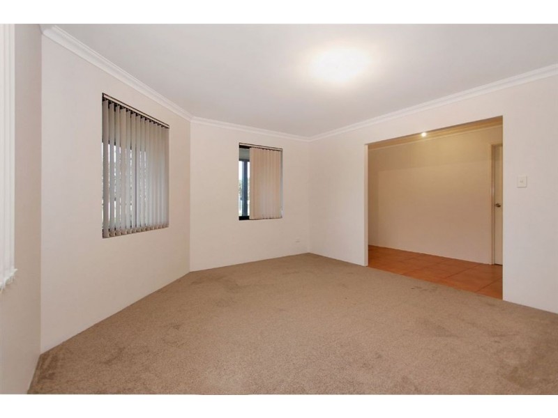 8 Chorus Circle, Atwell WA 6164