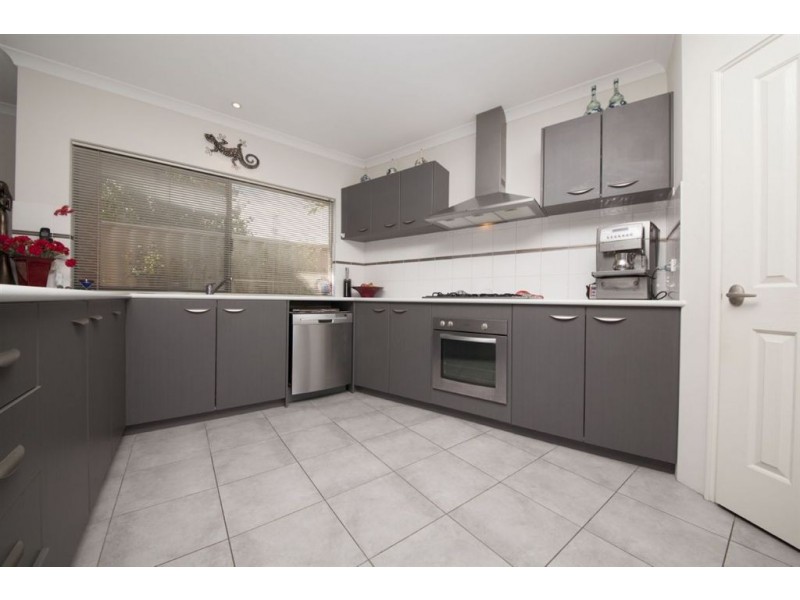 40 Redmond Road, Hamilton Hill WA 6163