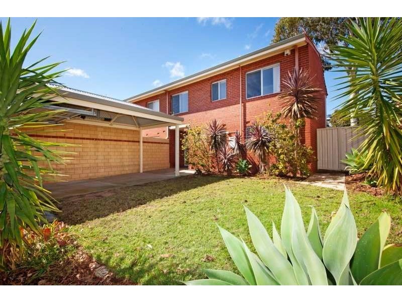 16 Watterton Place, Hamilton Hill WA 6163