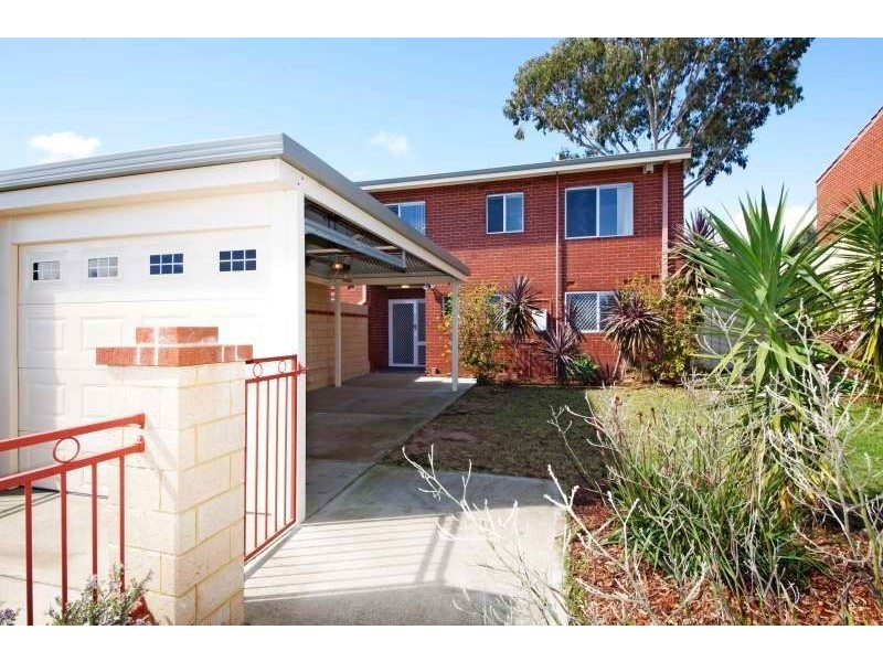 16 Watterton Place, Hamilton Hill WA 6163