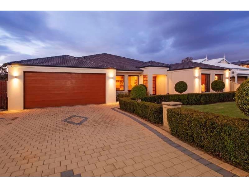 32 Forillion Avenue, Bibra Lake WA 6163