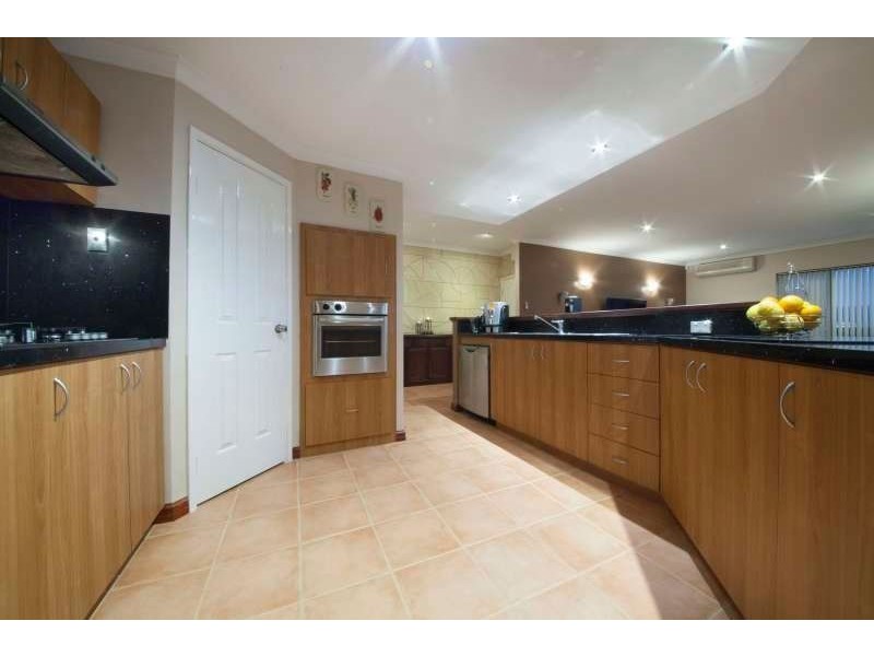 32 Forillion Avenue, Bibra Lake WA 6163