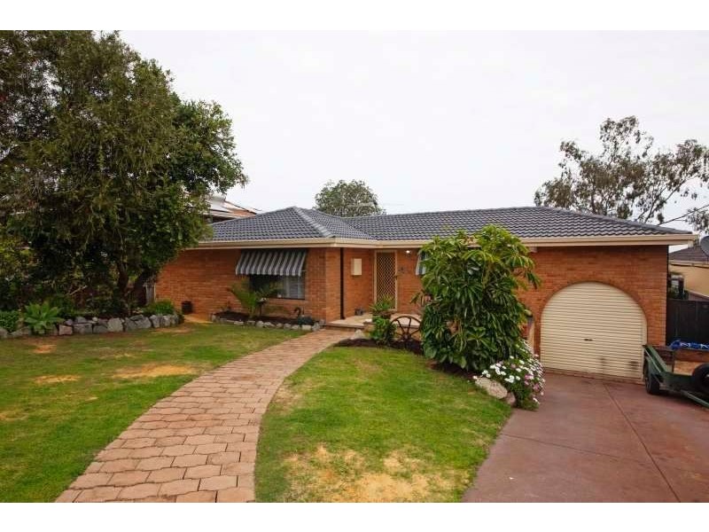 15 Aumerle Way, Spearwood WA 6163