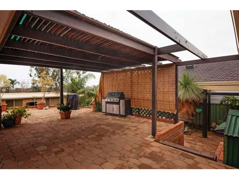 15 Aumerle Way, Spearwood WA 6163