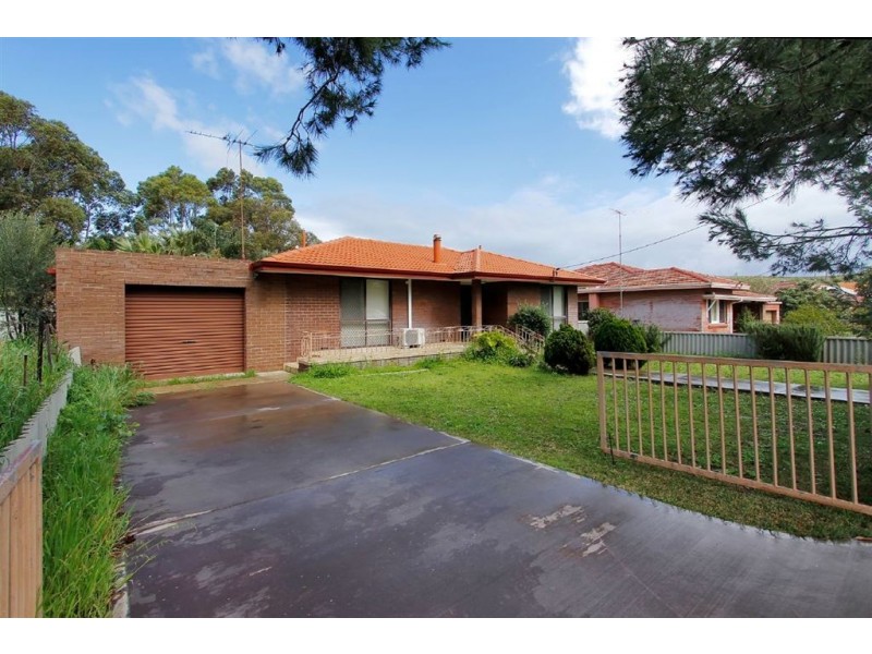 10 Entrance Road, Spearwood WA 6163