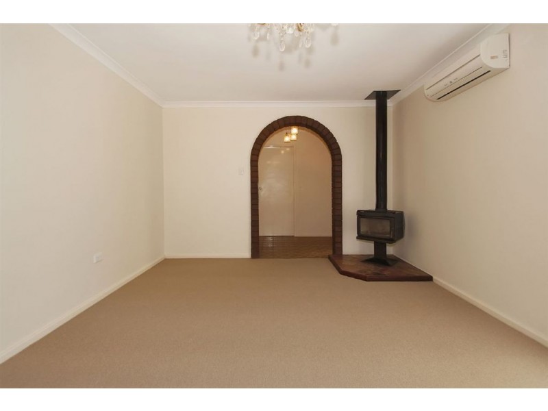 10 Entrance Road, Spearwood WA 6163