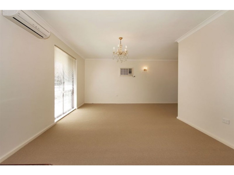 10 Entrance Road, Spearwood WA 6163