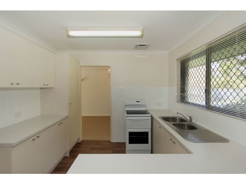 10 Entrance Road, Spearwood WA 6163