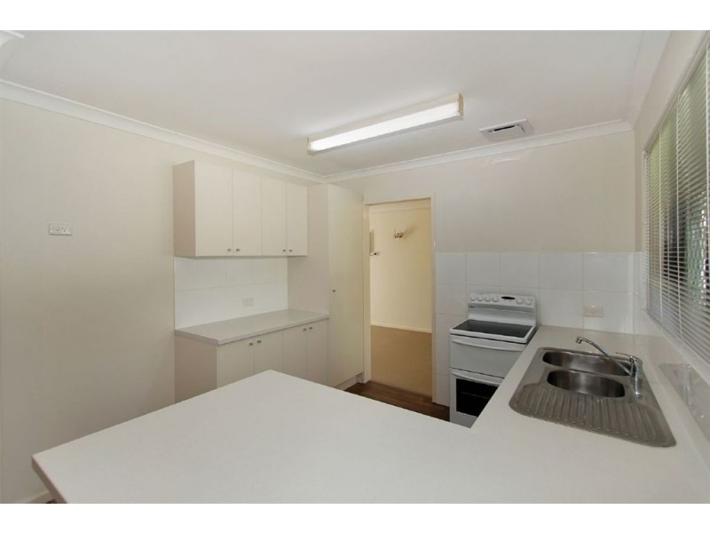 10 Entrance Road, Spearwood WA 6163