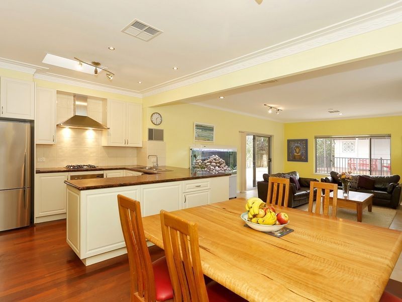 30 O’Connell Street, Hamilton Hill WA 6163