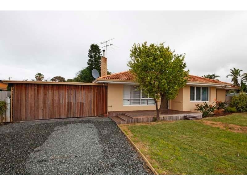 9 Packham Road, Hamilton Hill WA 6163