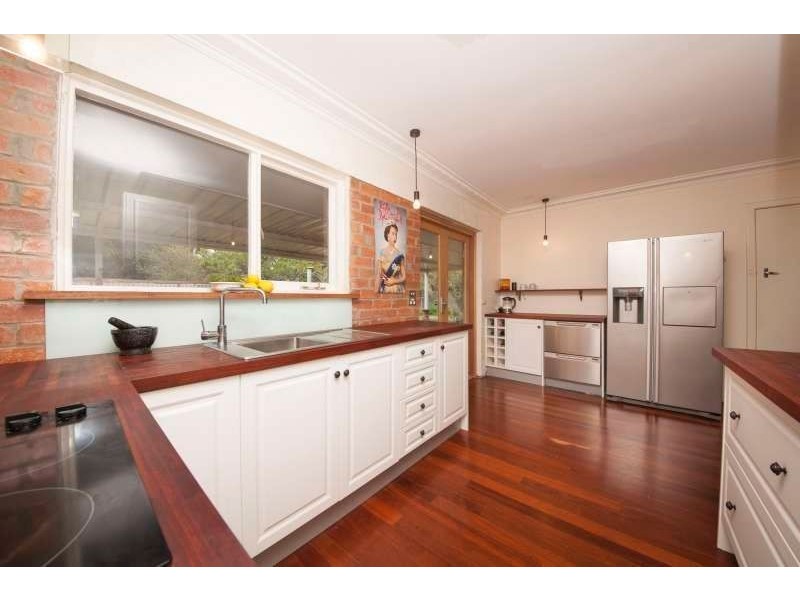 9 Packham Road, Hamilton Hill WA 6163