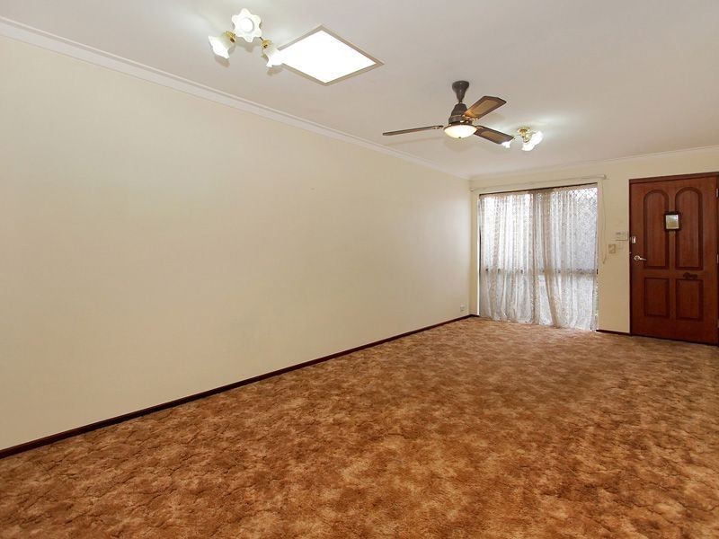 1/4 Lomatia Way, Forrestfield WA 6058