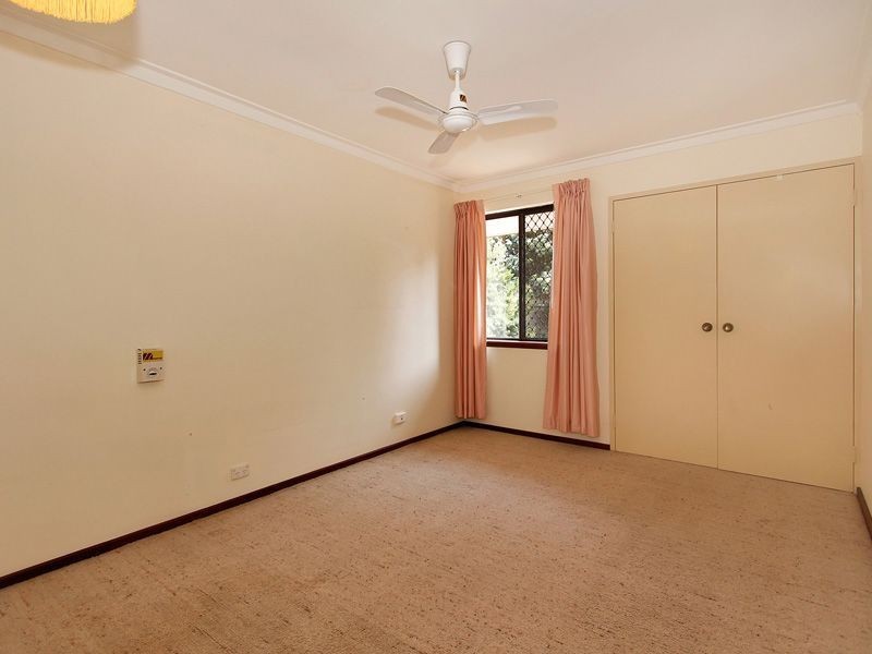 1/4 Lomatia Way, Forrestfield WA 6058