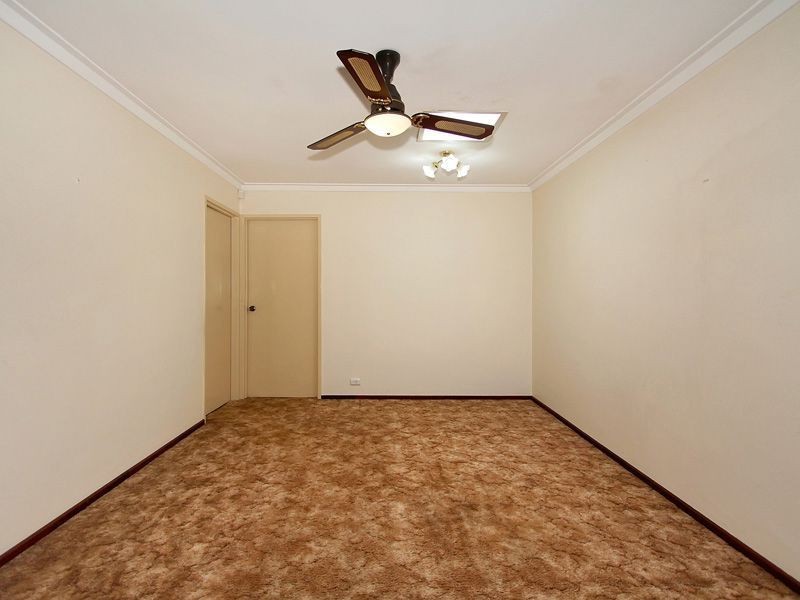 1/4 Lomatia Way, Forrestfield WA 6058