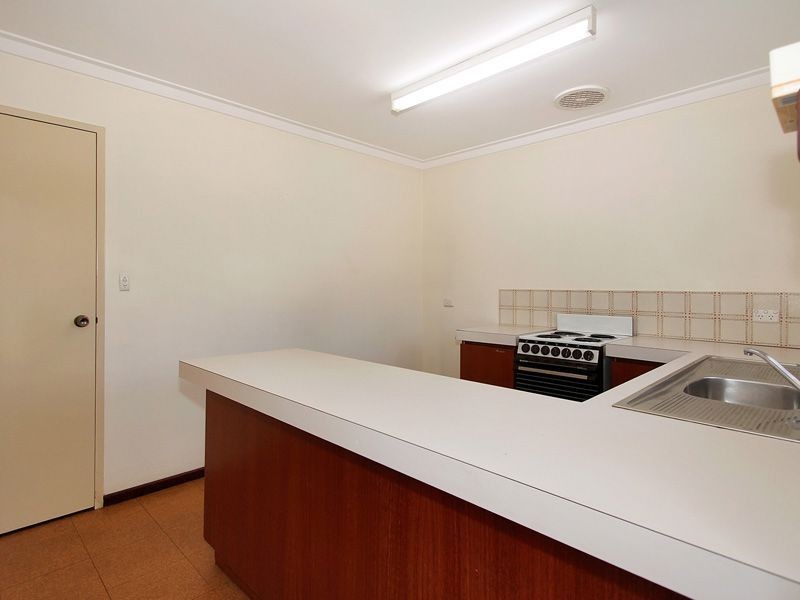 1/4 Lomatia Way, Forrestfield WA 6058