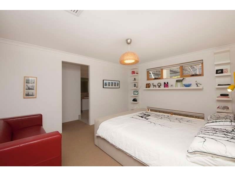 2 Buchan Close, Spearwood WA 6163