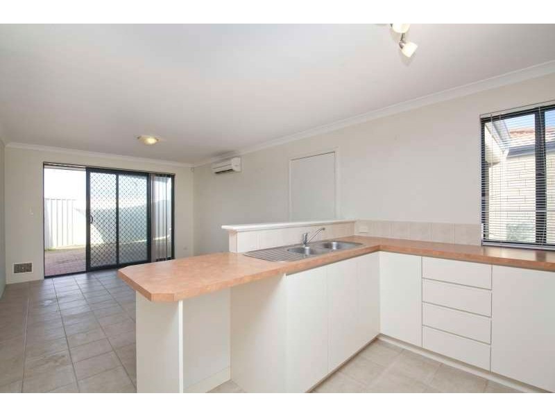 2/24 Bonito Place, Yangebup WA 6164