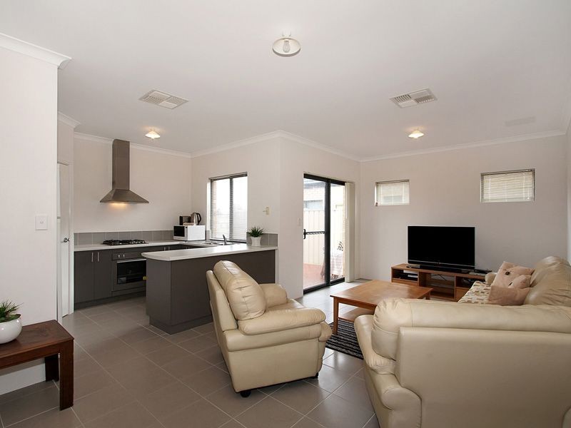 5/7 Crossville Way, Success WA 6164