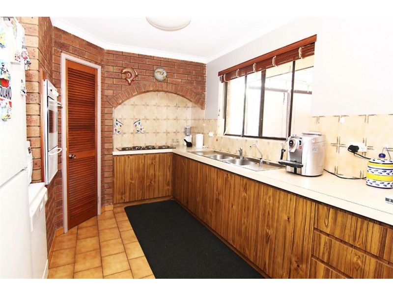 24 Bunyun Close, Spearwood WA 6163