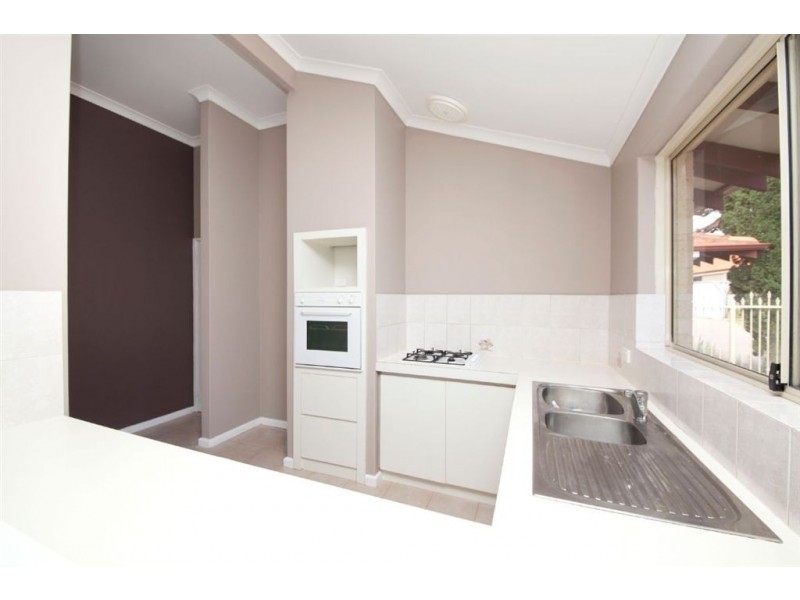 7/104 Forrest Road, Hamilton Hill WA 6163