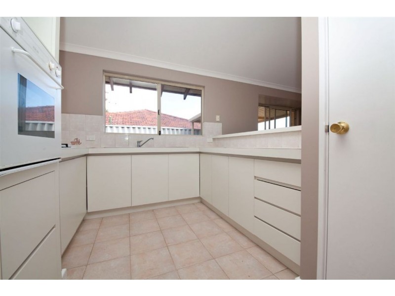 7/104 Forrest Road, Hamilton Hill WA 6163