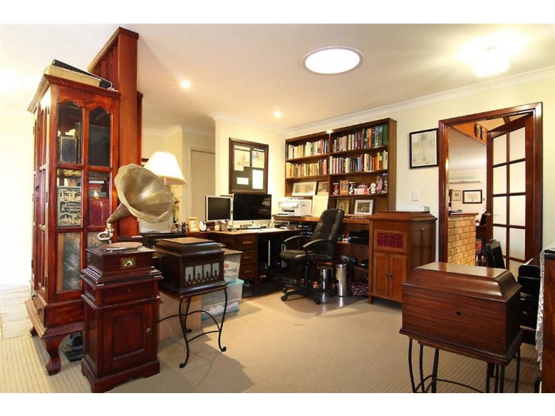 45 Amity Boulevard, Coogee WA 6166