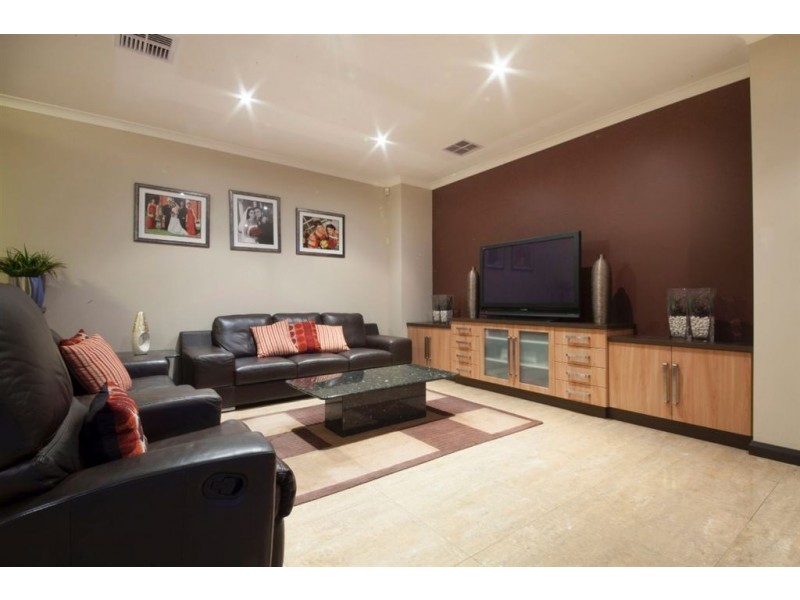 34 Hamelin Drive, Munster WA 6166