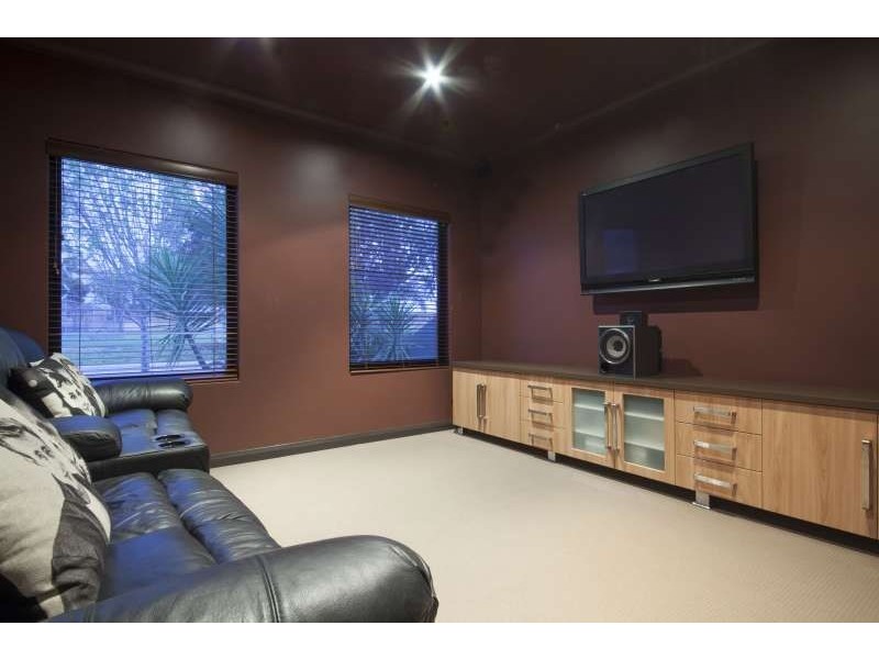 34 Hamelin Drive, Munster WA 6166