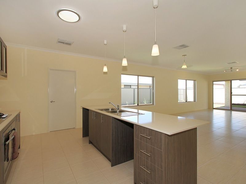 1 Napoli Avenue, Piara Waters WA 6112