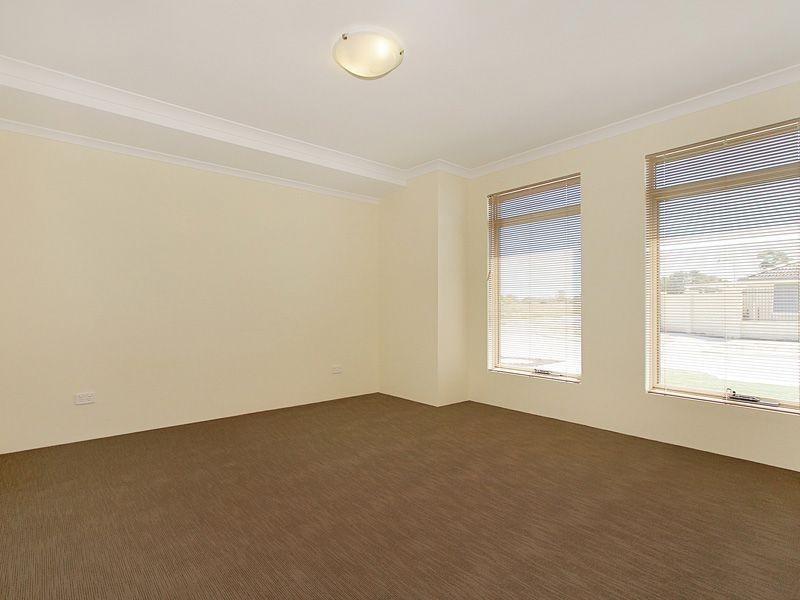 1 Napoli Avenue, Piara Waters WA 6112