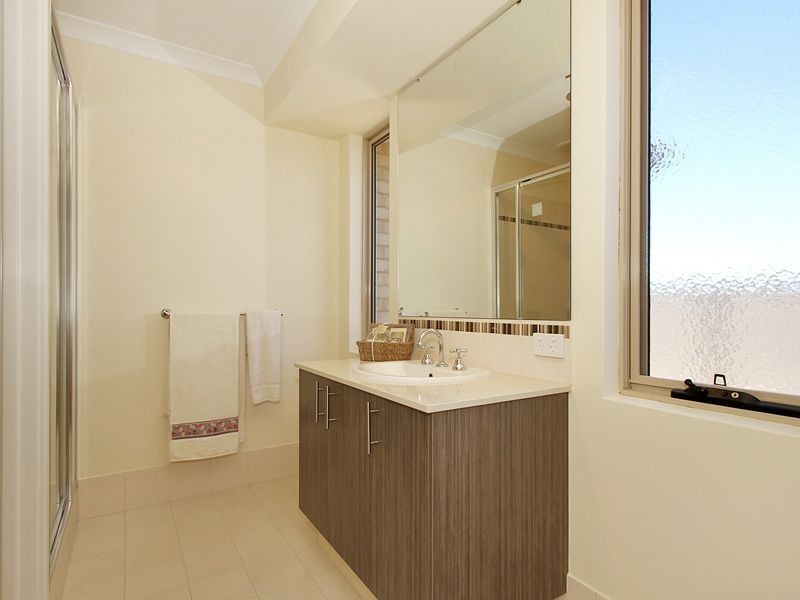 1 Napoli Avenue, Piara Waters WA 6112