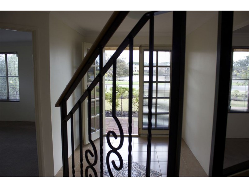 83 Aurora Drive, Atwell WA 6164