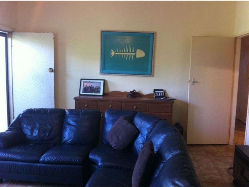 6 Nineham Avenue, Spearwood WA 6163